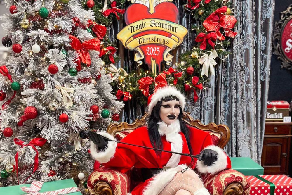 Tragic Beautiful at Oddities and Curiosities!