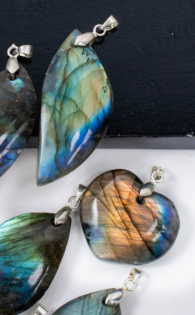 Flashy Labradorite Pendants-Crystals-Tragic Beautiful