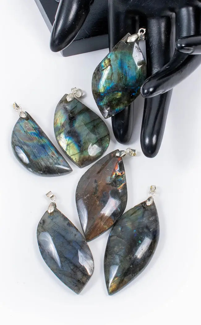 Flashy Labradorite Pendants-Crystals-Tragic Beautiful