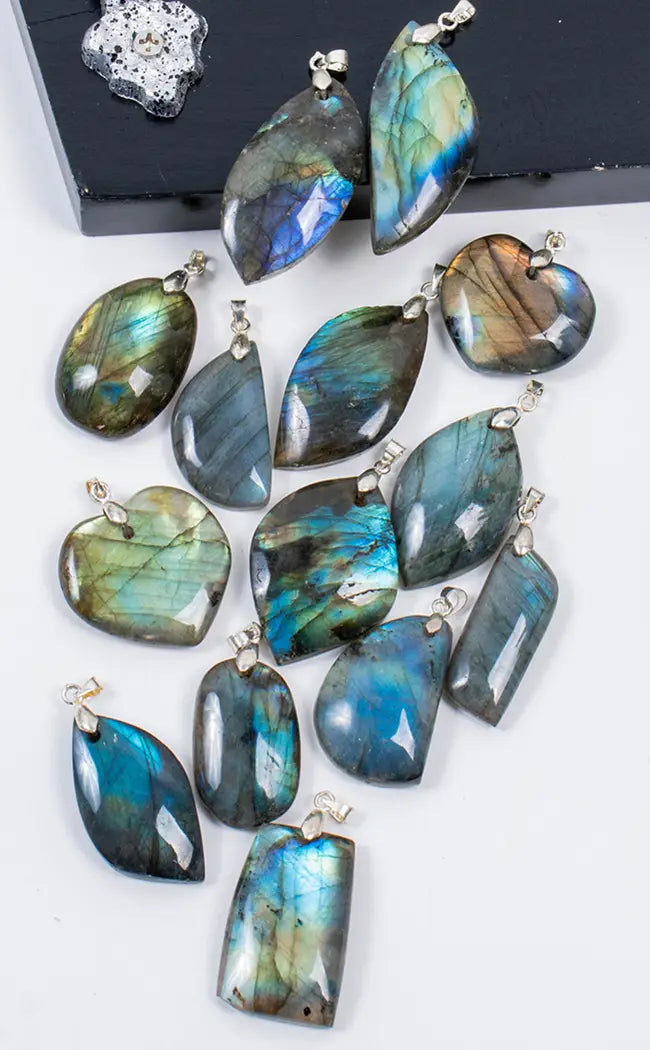 Flashy Labradorite Pendants-Crystals-Tragic Beautiful