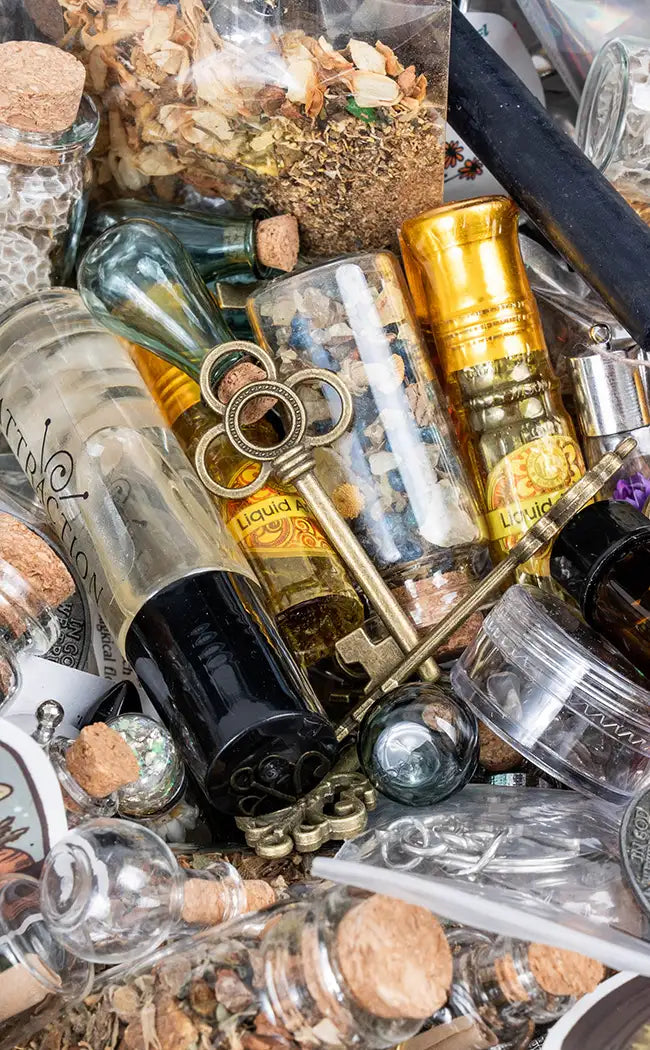 Witchcraft Mystery Scoop