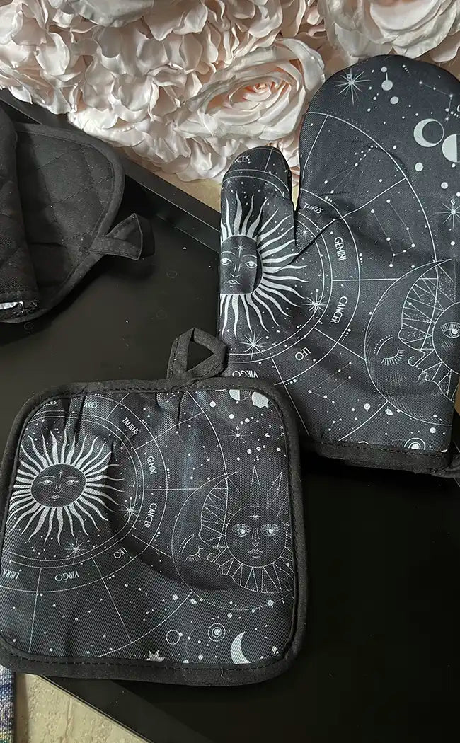 Starmap Oven Mitt Set-Drop Dead Gorgeous-Tragic Beautiful