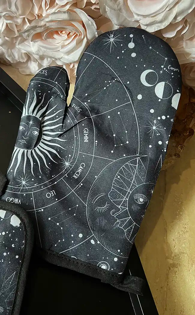 Starmap Oven Mitt Set-Drop Dead Gorgeous-Tragic Beautiful