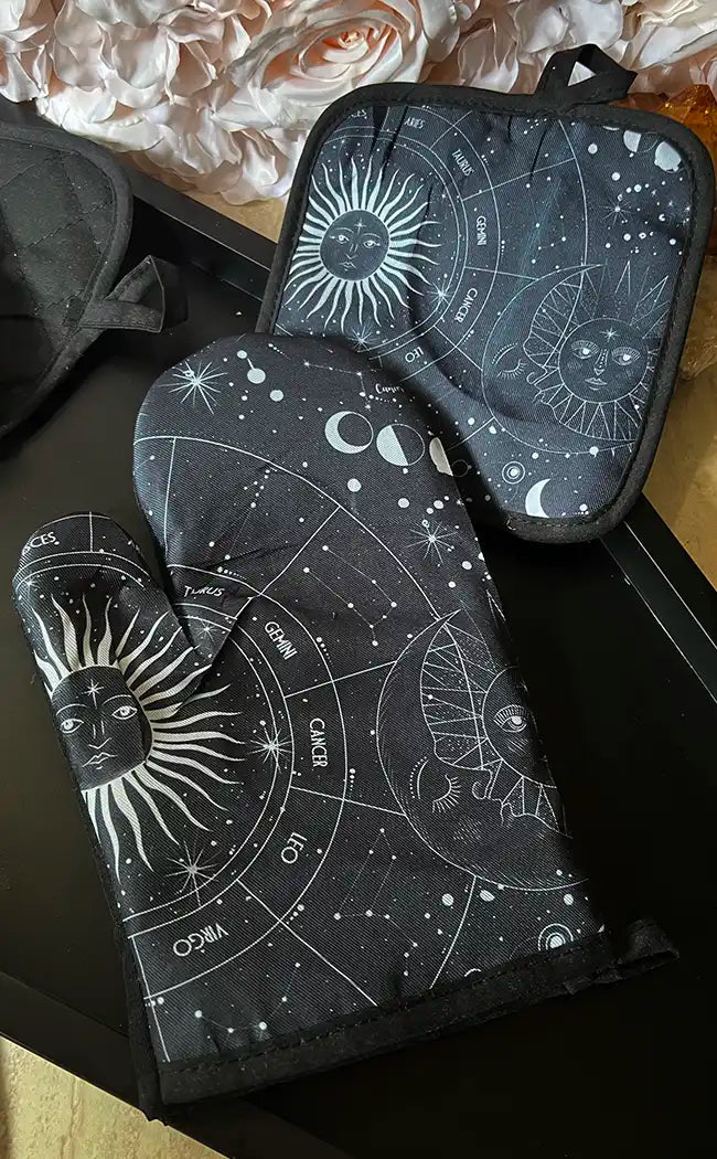 Starmap Oven Mitt Set-Drop Dead Gorgeous-Tragic Beautiful