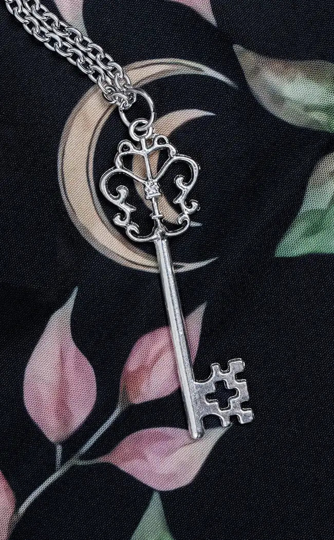 7 Sins | The Covenant - Necklace Set