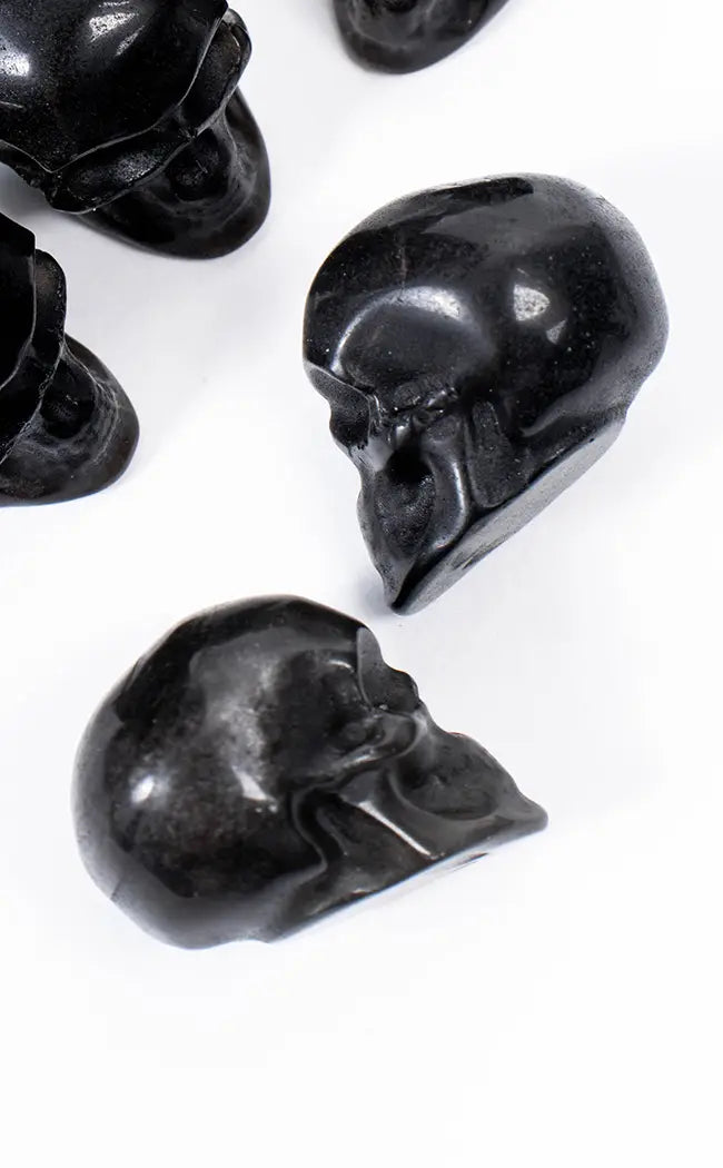 Mini Obsidian Silver Sheen Skulls