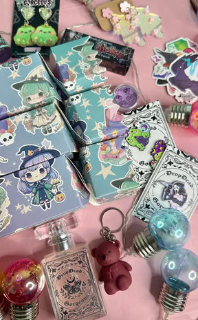 Pastel Witch Christmas Crackers x 3