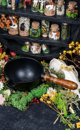 Cast Iron Cauldron with Handle