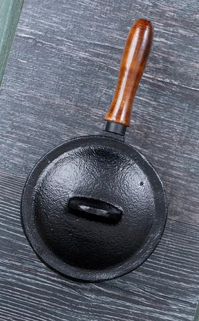 Cast Iron Cauldron with Lid & Handle