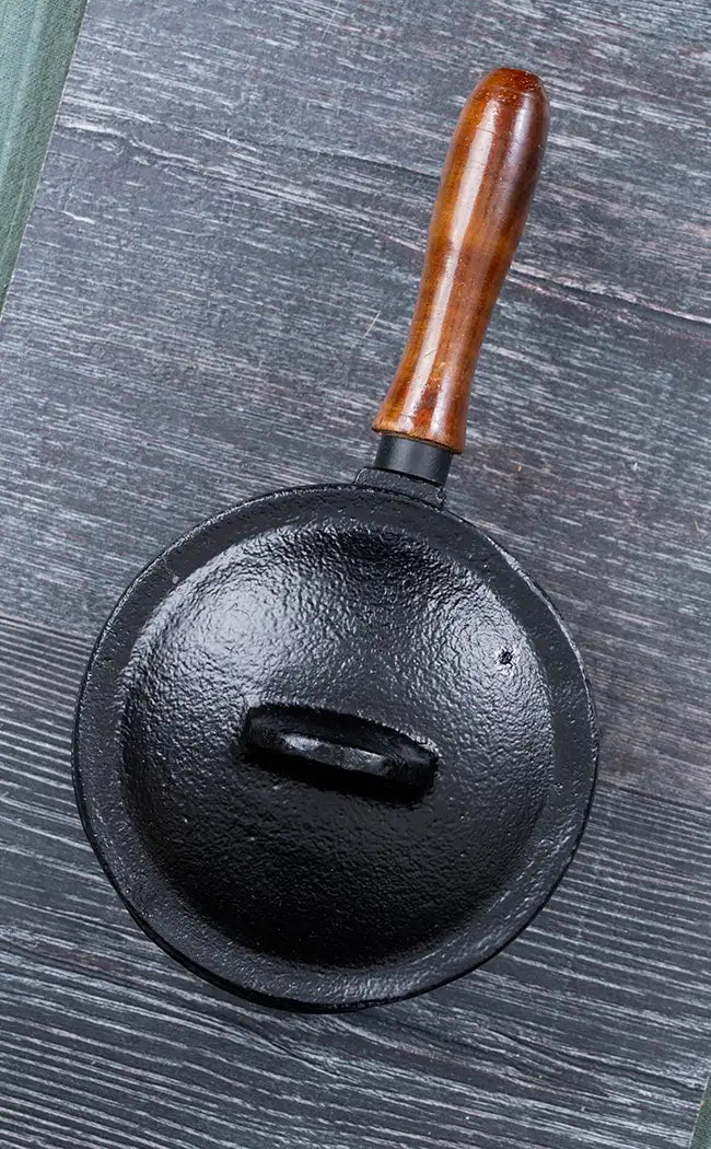 Cast Iron Cauldron with Lid & Handle