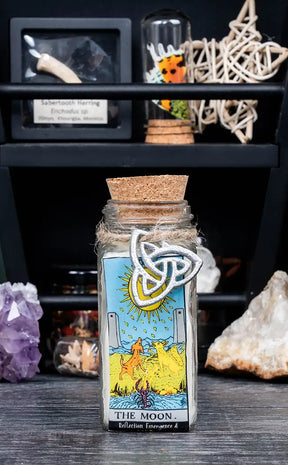 Crystal and Herb Tarot Candle | The Moon