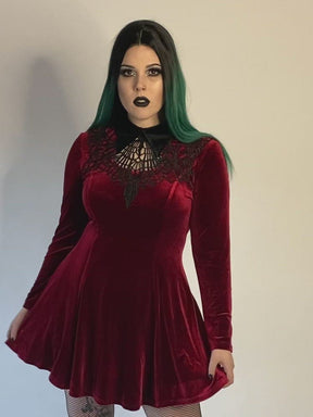 Ensnared Velvet Dress | Red | Plus Size